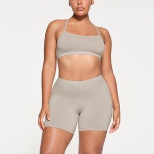 Skims Outdoor Bike Shorts Size Medium Stone